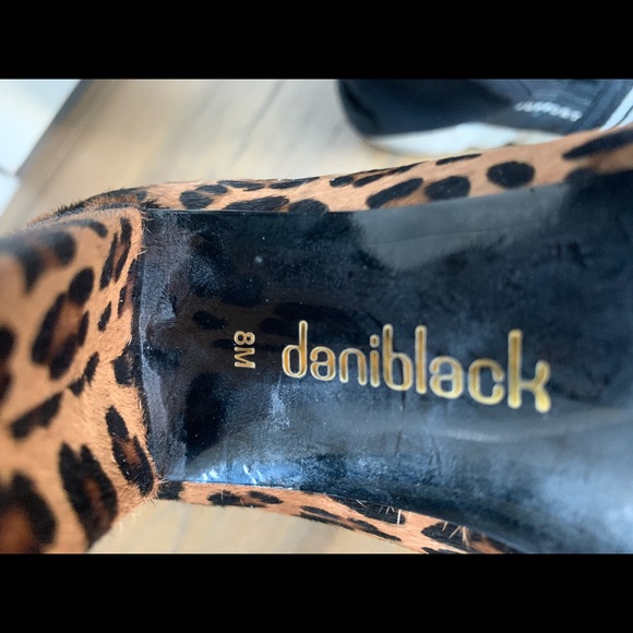 Leopard Heels like new size 8 - Picture 9 of 12